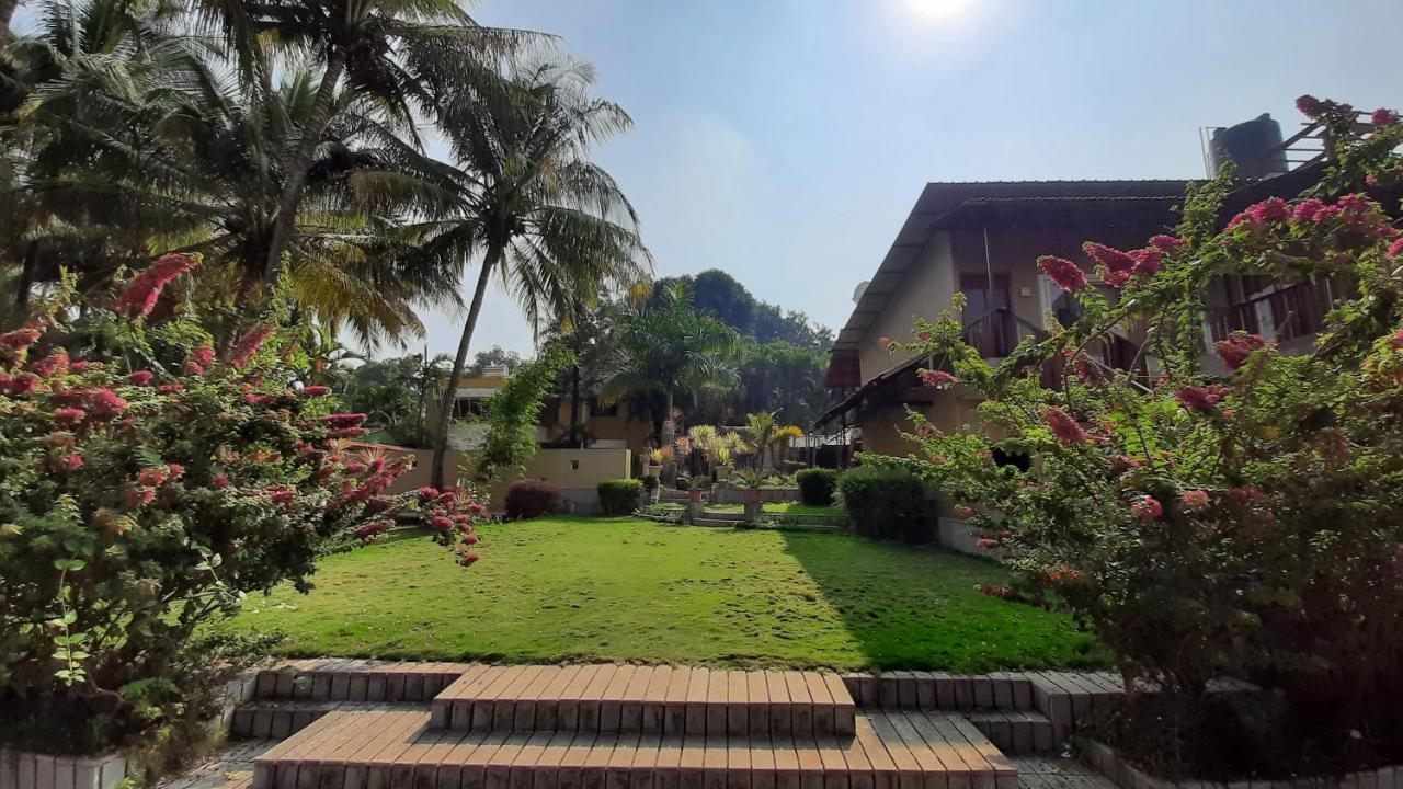 Anandvan Holiday Homes, Wai Zewnętrze zdjęcie