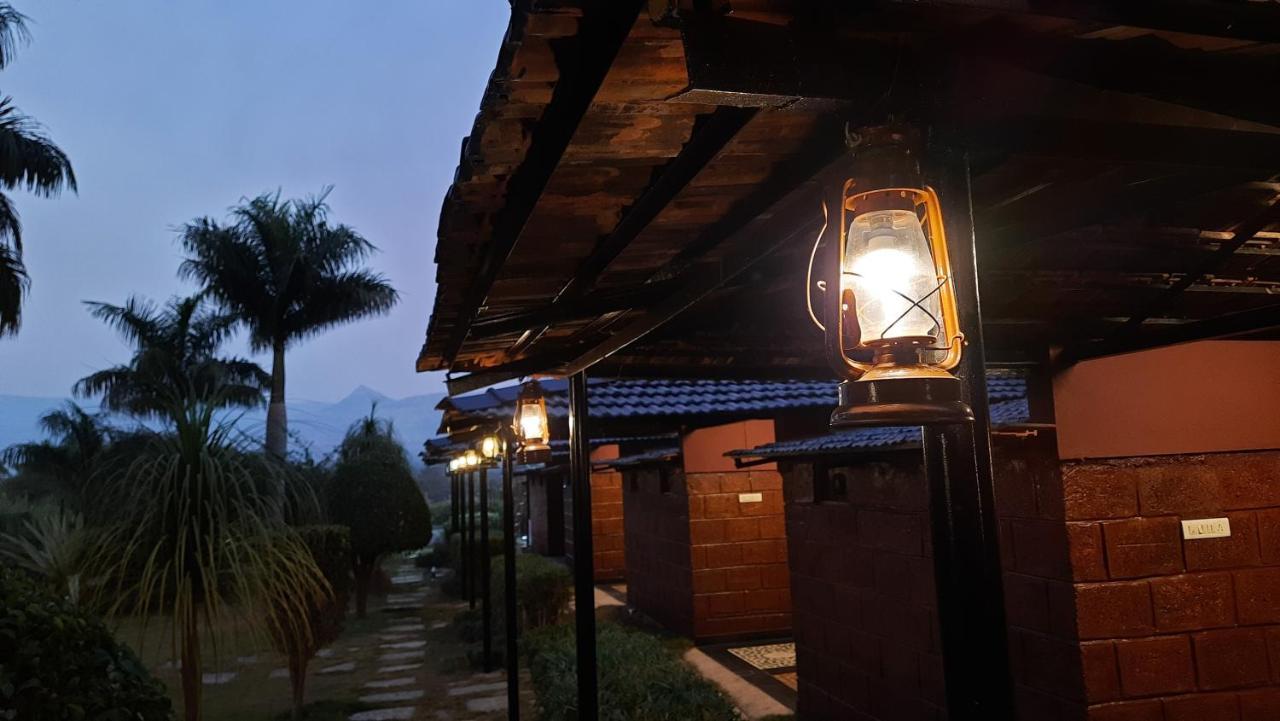 Anandvan Holiday Homes, Wai Zewnętrze zdjęcie