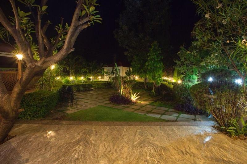 Anandvan Holiday Homes, Wai Zewnętrze zdjęcie