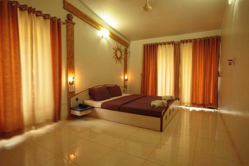 Anandvan Holiday Homes, Wai Zewnętrze zdjęcie